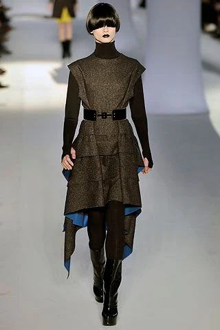 Look 16